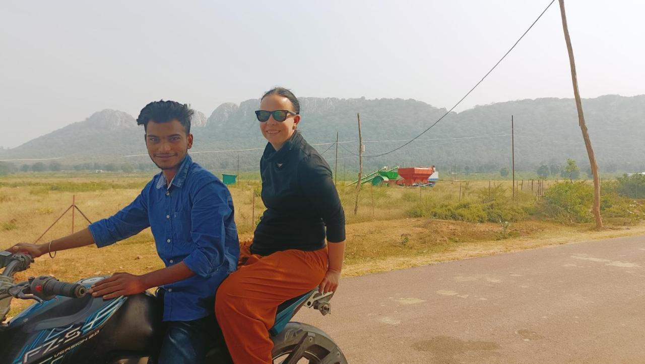 The Mountain View Home Stay Khajurāho Buitenkant foto
