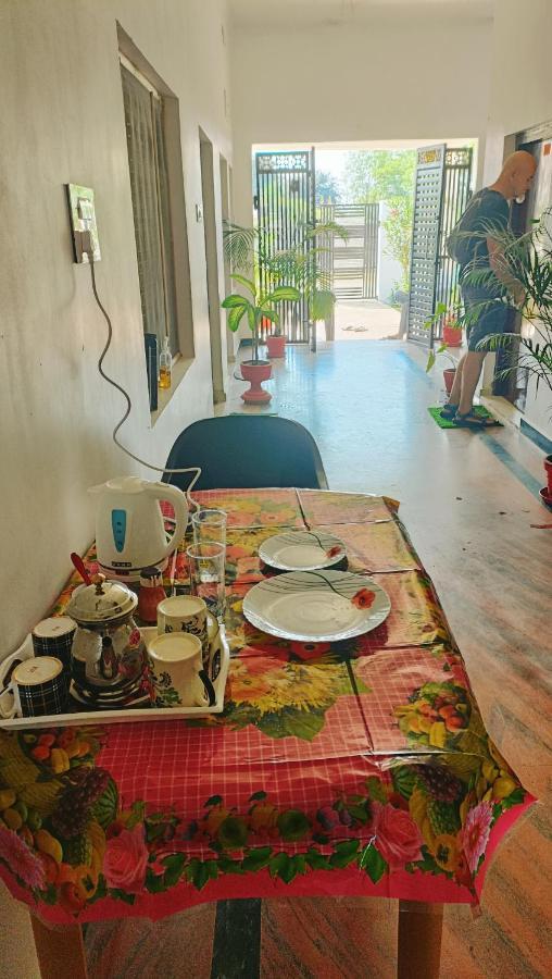 The Mountain View Home Stay Khajurāho Buitenkant foto