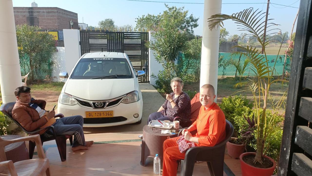 The Mountain View Home Stay Khajurāho Buitenkant foto