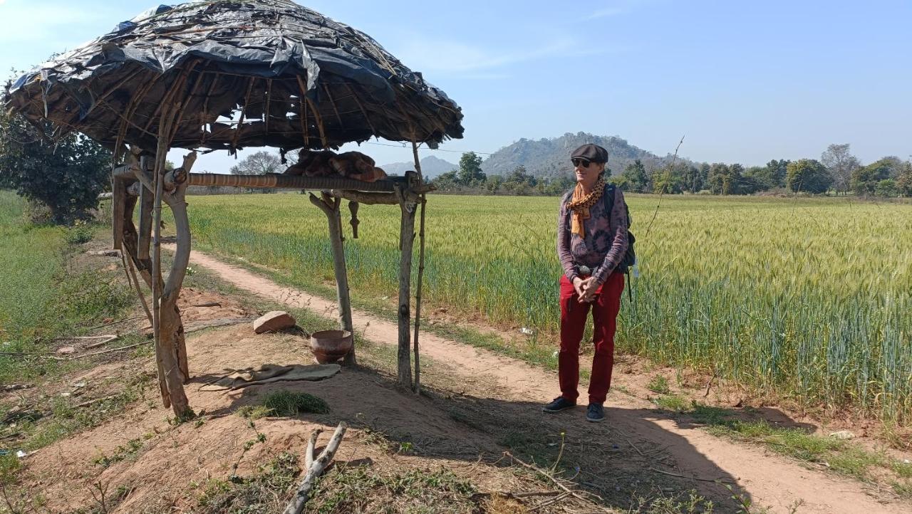 The Mountain View Home Stay Khajurāho Buitenkant foto