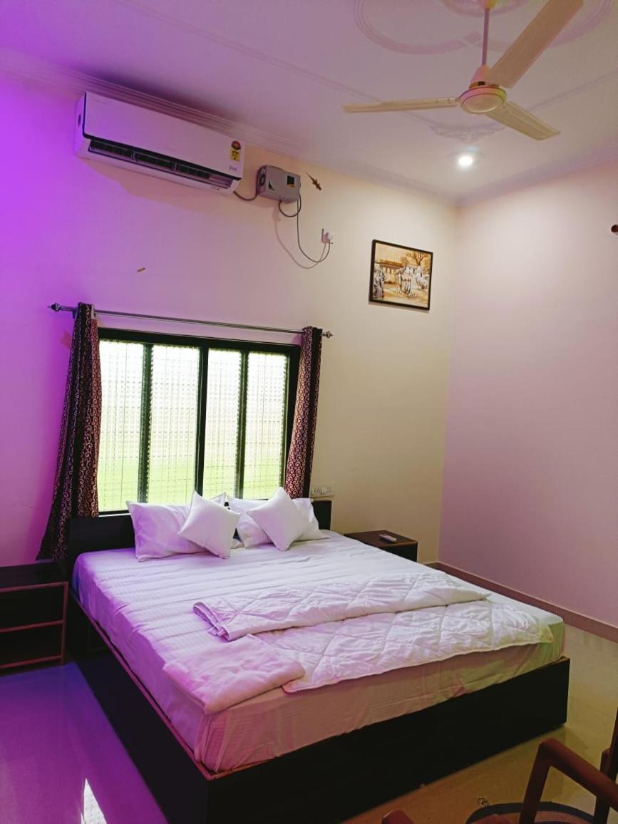 The Mountain View Home Stay Khajurāho Buitenkant foto